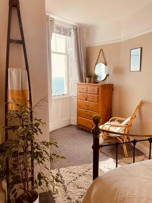 Stunning Seafront Apartment Brighton